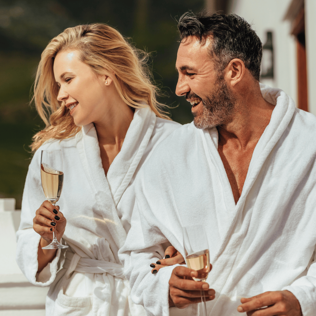 The Ultimate Guide to Buying a Bathrobe: Tips on Style, Brand & Quality