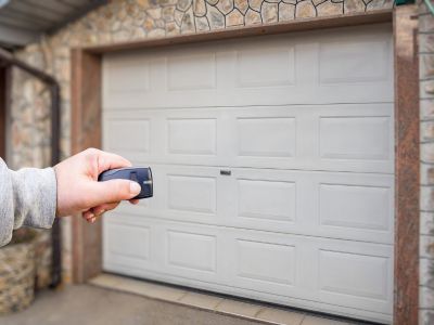 The Benefits of Installing a Garage Door Screen in a Compact Garage