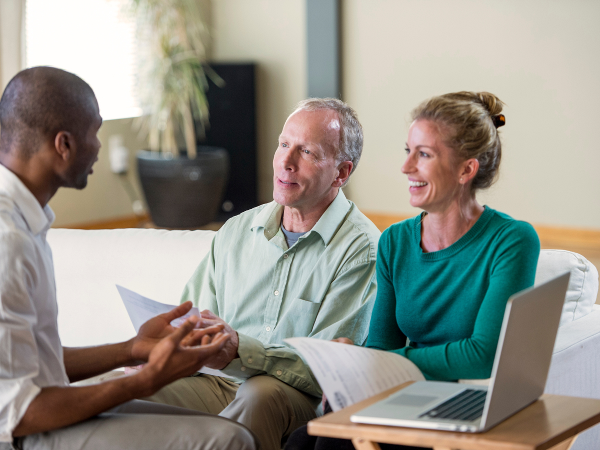 The Role of Expert Financial Advisors in Building a Strong Retirement Portfolio
