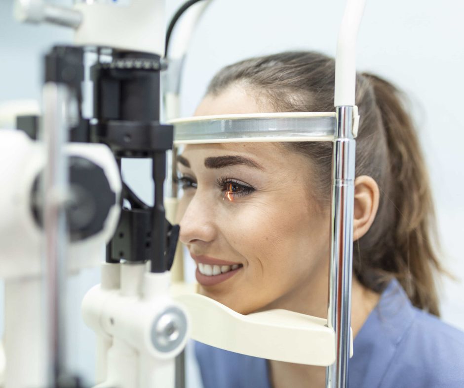 A Complete Guide to Eye Care: From Daily Habits to Professional Check-Ups