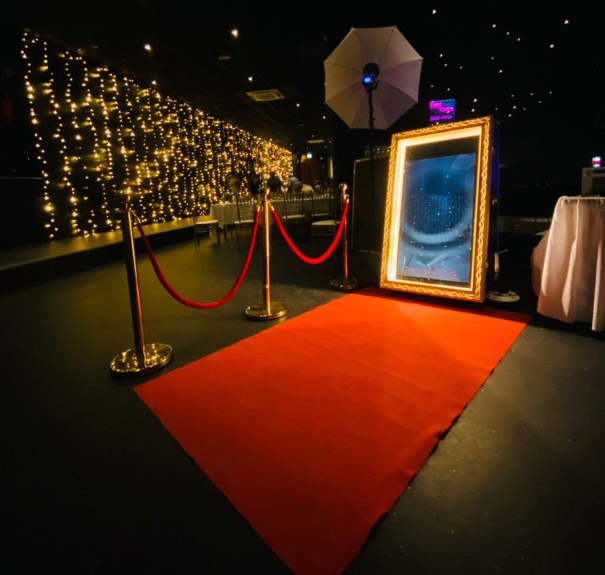 Here Are Some Ways Magic Mirror Photo Booths Create Magical Moments