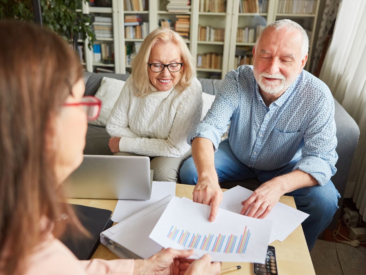 The Role of a Retirement Consultant in Business and Individual Financial Planning